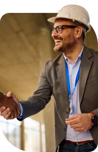 Entrepreneur en construction sur un chantier